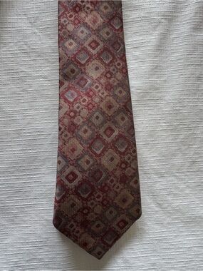 Frame Denim Geometric Pattern Tie in Burgundy and Tan